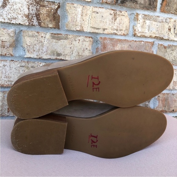 Cole Haan Laina Bootie Plain Toe Suede Plain Chelsea Boots Elegant Style Sz 9B - Picture 8 of 16